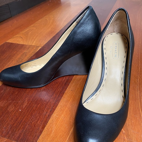 Coach wedge heels in black size 6.5 - Picture 2 of 5